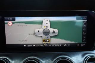 MERCEDES-BENZ E 220 usata, con Autoradio digitale