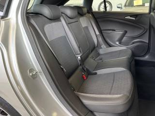 OPEL Astra usata, con Volante in pelle