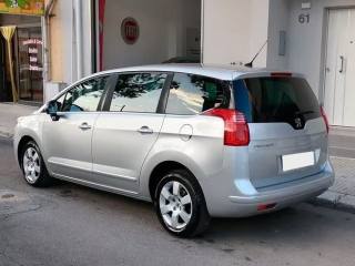 PEUGEOT 5008 usata, con Airbag Passeggero