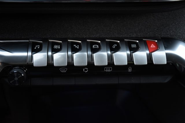 PEUGEOT 3008 usata, con Chiusura centralizzata telecomandata