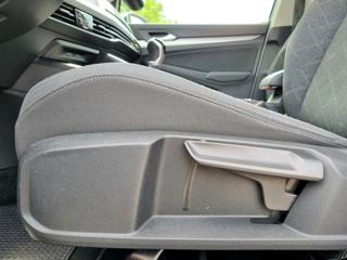 VOLKSWAGEN Golf usata, con Airbag testa