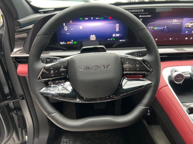 OMODA 9 usata, con Head-up display