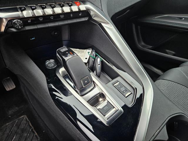 PEUGEOT 3008 usata, con Servosterzo