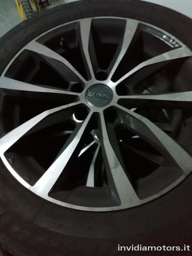 INFINITI Q30 usata, con Touch screen