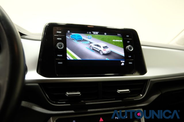 VOLKSWAGEN T-Roc usata, con Sensori di parcheggio anteriori