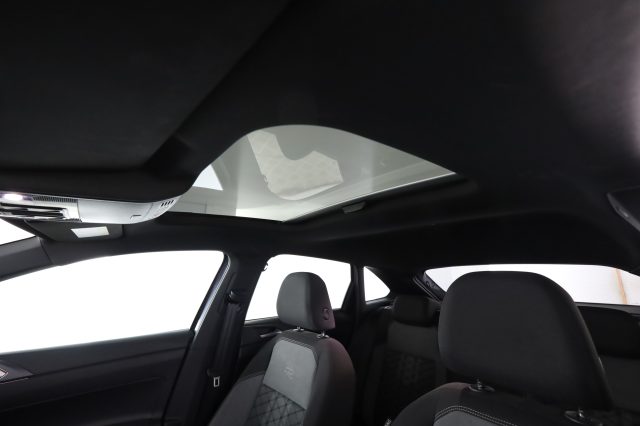 VOLKSWAGEN Taigo usata 7