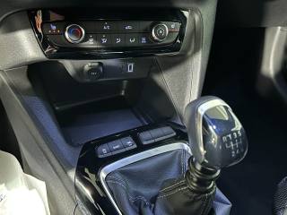 OPEL Corsa usata, con USB