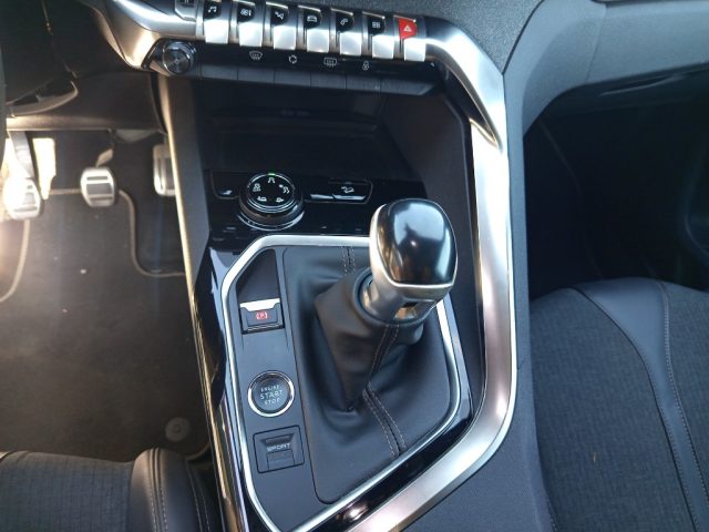 PEUGEOT 3008 usata, con Sistema di navigazione