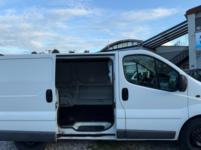 OPEL Vivaro usata 8