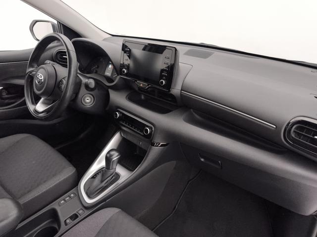 TOYOTA Yaris usata, con Autoradio digitale