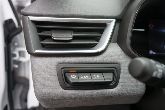 RENAULT Clio usata, con Riconoscimento dei segnali stradali