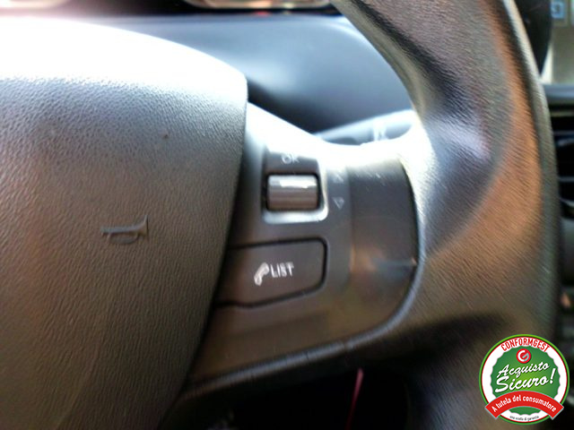 PEUGEOT 208 usata, con MP3