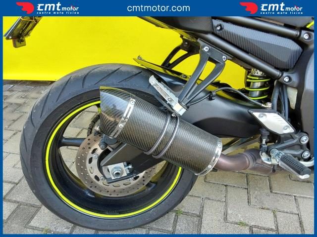 YAMAHA FZ8 usata 11