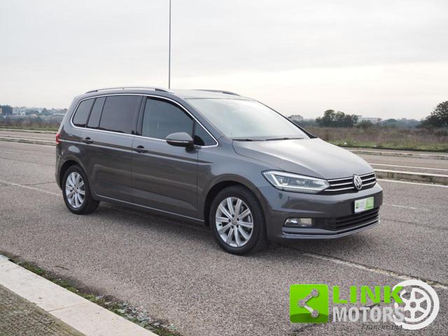 VOLKSWAGEN Touran usata, con Controllo trazione