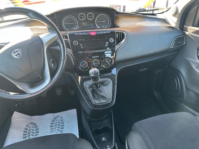 LANCIA Ypsilon usata, con USB