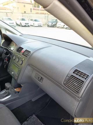 VOLKSWAGEN Touran usata 25