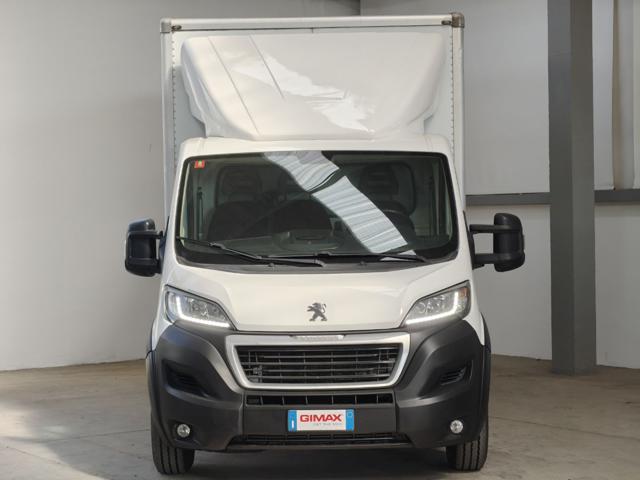 PEUGEOT Boxer usata, con Airbag