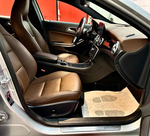 MERCEDES-BENZ GLA 250 usata, con Cronologia tagliandi