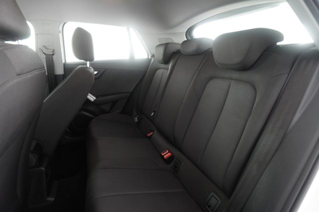 AUDI Q2 usata 9