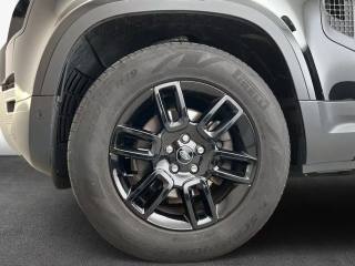 LAND ROVER Defender usata, con Autoradio