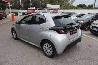 TOYOTA Yaris usata 22