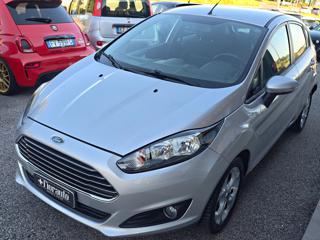 FORD Fiesta usata, con Autoradio