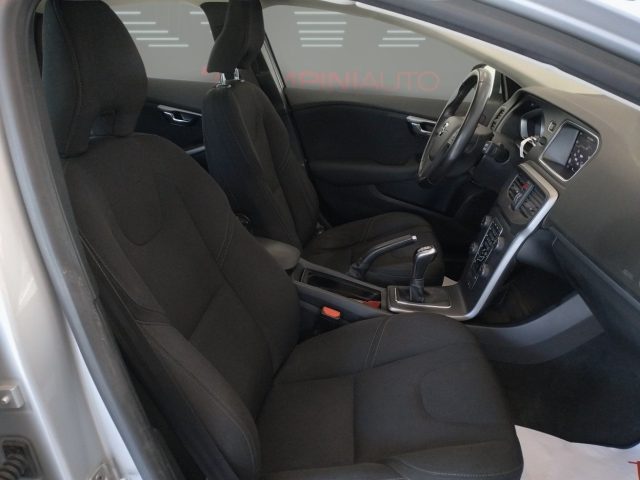 VOLVO V40 usata 16