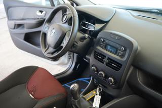 RENAULT Clio usata, con Specchietti laterali elettrici