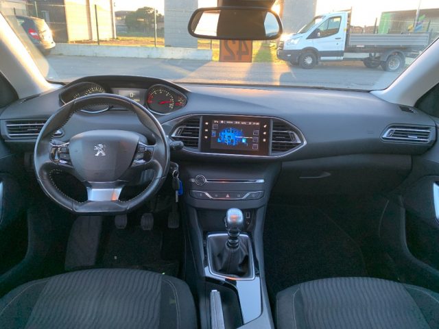 PEUGEOT 308 usata, con Controllo automatico clima