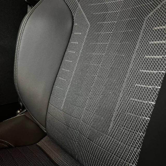 PEUGEOT 3008 usata, con Controllo automatico clima