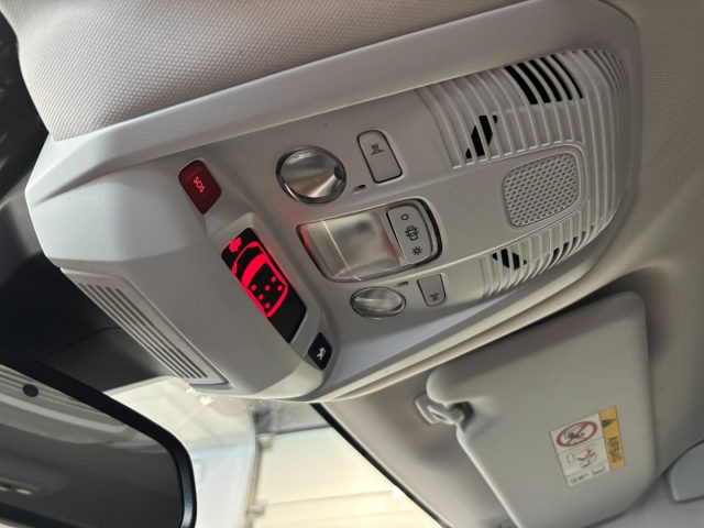 PEUGEOT 5008 usata, con Portellone posteriore elettrico