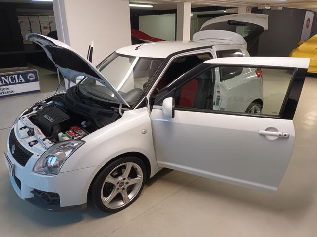 SUZUKI Swift usata, con Lettore CD