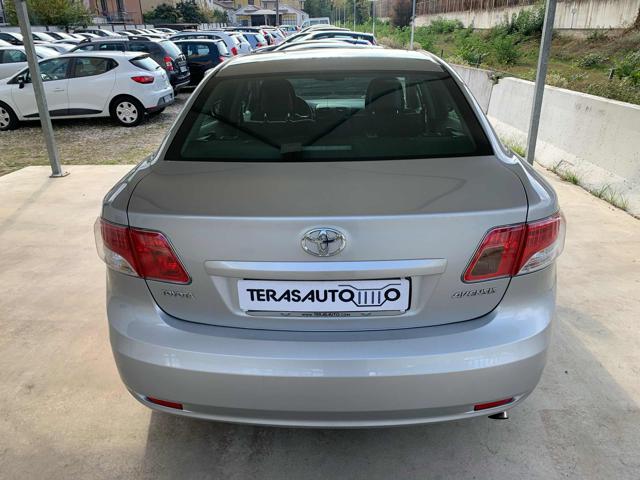 TOYOTA Avensis usata, con Antifurto