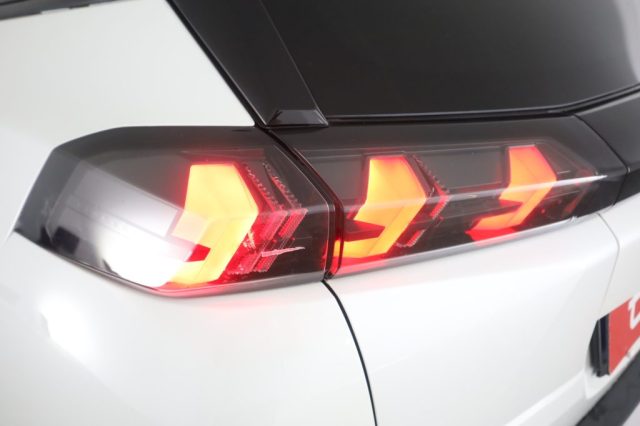 PEUGEOT 2008 usata 9
