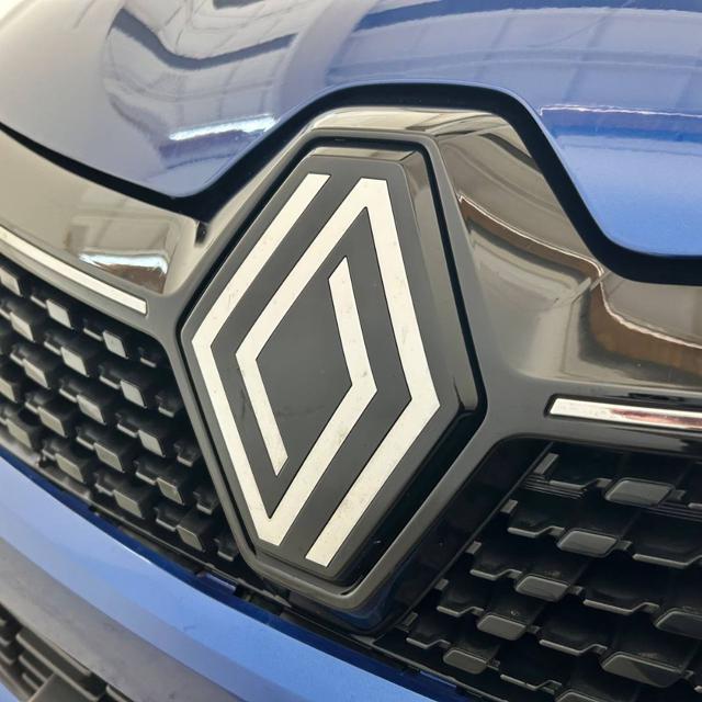 RENAULT Clio usata, con Luci diurne