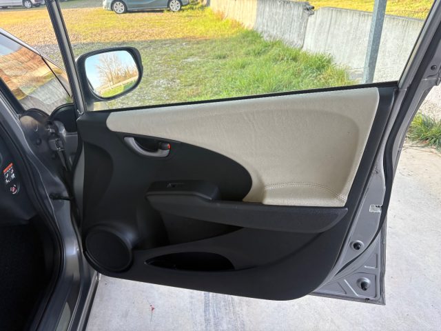 HONDA Jazz usata, con Hill holder