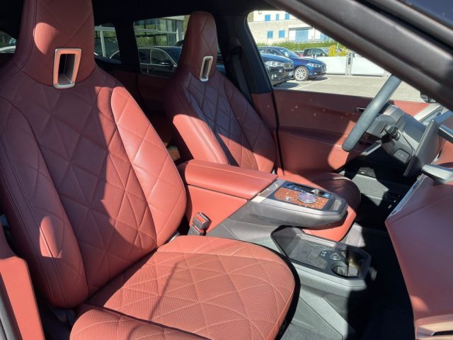 BMW iX usata, con Fendinebbia