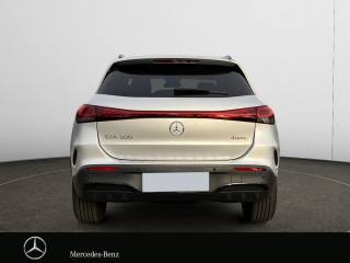 MERCEDES-BENZ EQA usata, con Alzacristalli elettrici