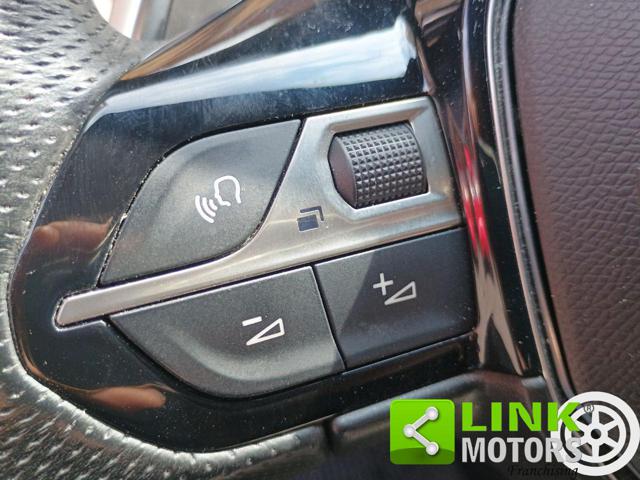 PEUGEOT 3008 usata, con Specchietti laterali elettrici