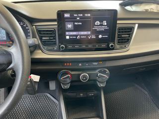 KIA Rio usata, con Sedile posteriore sdoppiato