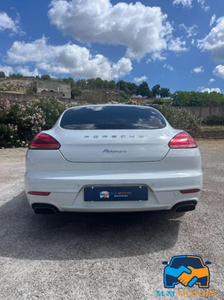 PORSCHE Panamera usata, con Autoradio