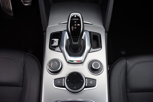 ALFA ROMEO Stelvio usata, con Cronologia tagliandi