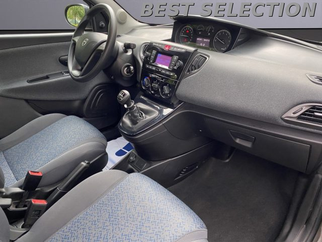 LANCIA Ypsilon usata, con ESP