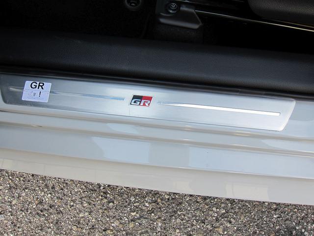 TOYOTA Yaris usata 39