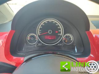 VOLKSWAGEN up! usata 21
