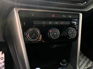 VOLKSWAGEN T-Roc usata, con Autoradio digitale