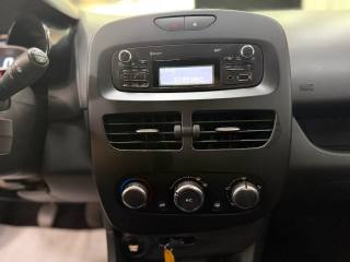 RENAULT Clio usata, con Sensori di parcheggio posteriori