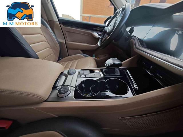 VOLKSWAGEN Touareg usata, con Interni in pelle