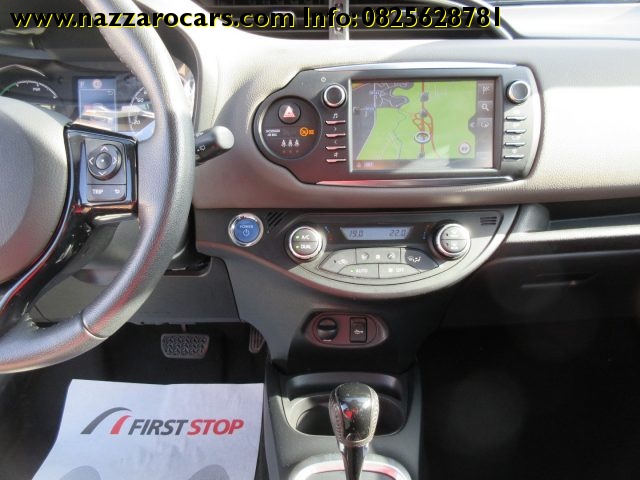 TOYOTA Yaris usata, con Controllo automatico clima