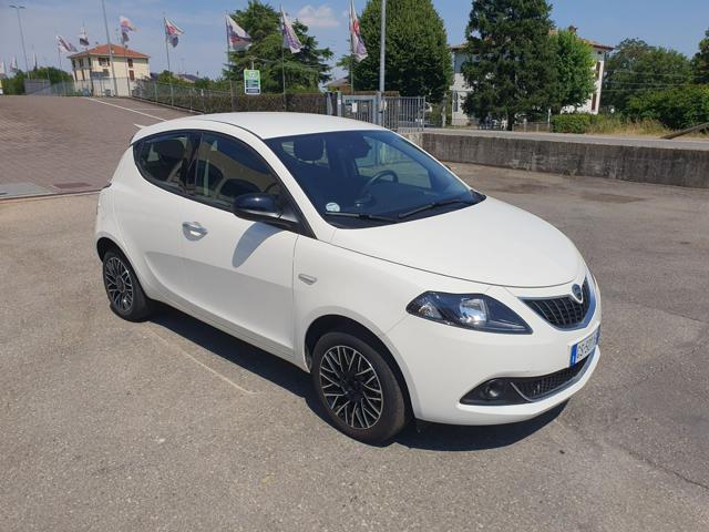 LANCIA Ypsilon usata, con Autoradio